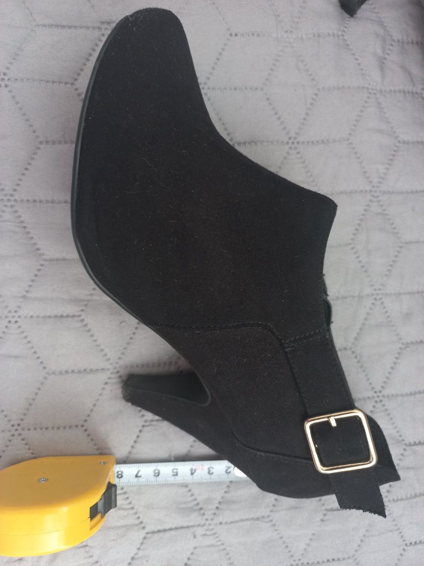 Botki, buty na obcasie, wiosenne buty