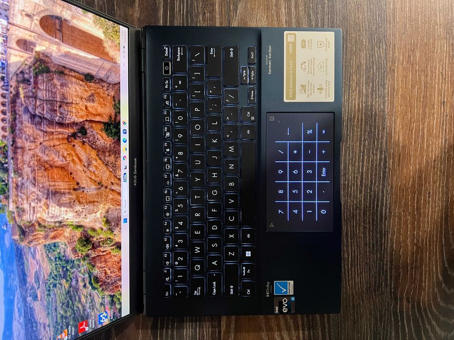 Компактний ноутбук Asus ZenBook 14" 2.8K OLED| i5-1240P|-8GB|SSD-512GB