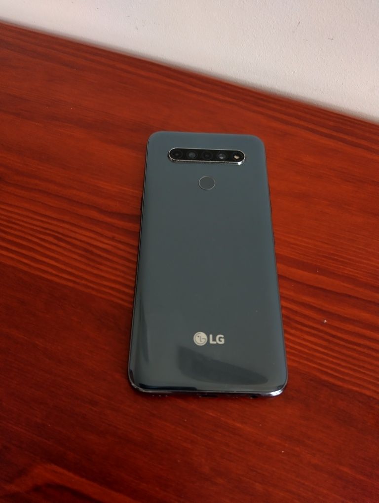 Telefon LG K61 jak nowy.