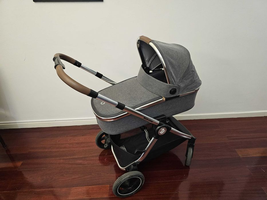 Carrinho MaxiCosi Adorra Versao LUXE + Alcofa Oria Passeio Bebe