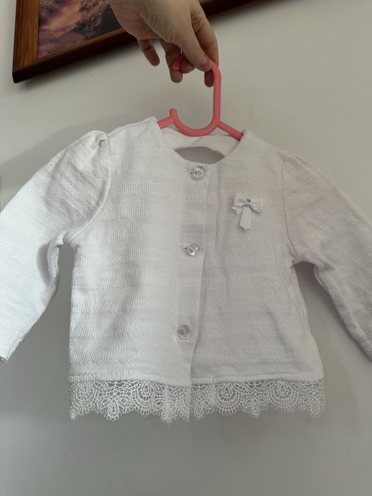 Biały sweterek 80. Chrzest. Roczek.