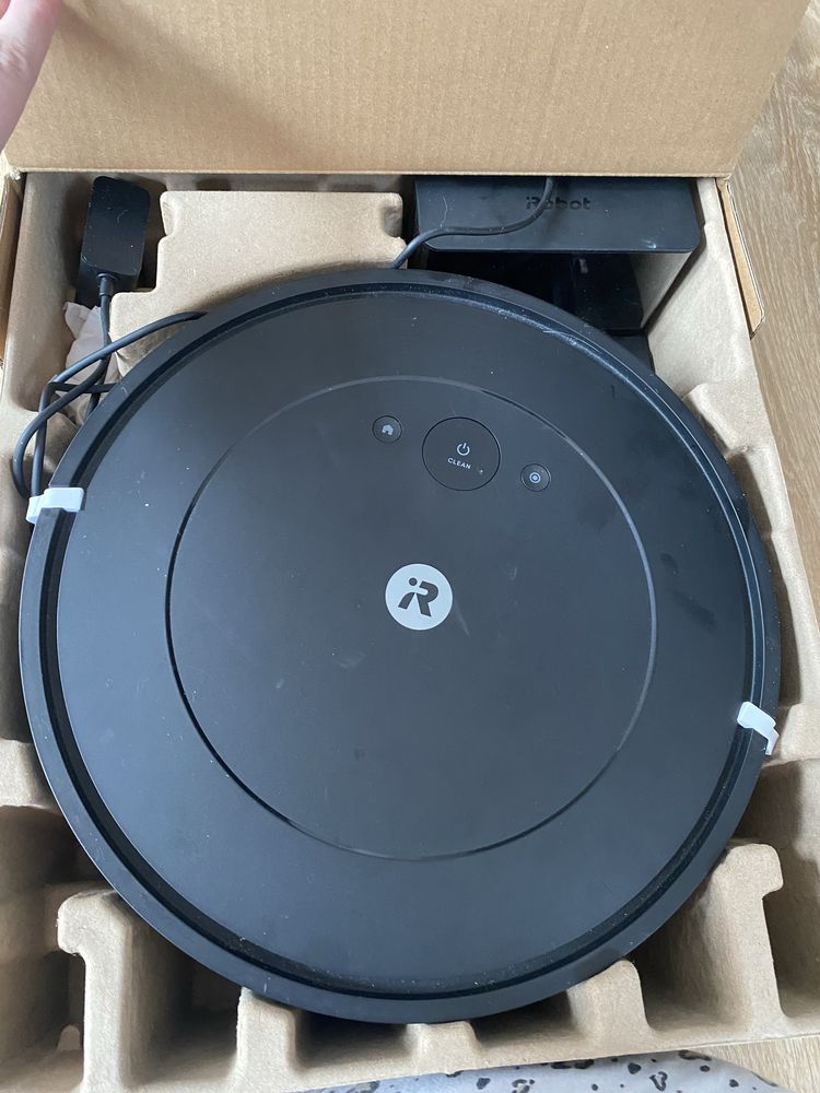 iRobot roomba Combo Essential odkurzacz mopujący