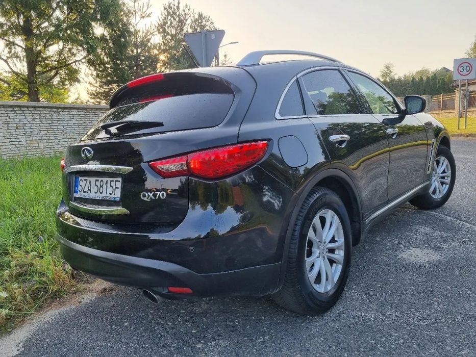 Infiniti QX70 Roczny gaz sekwencja nowe opony po serwisie zadbany prywatny