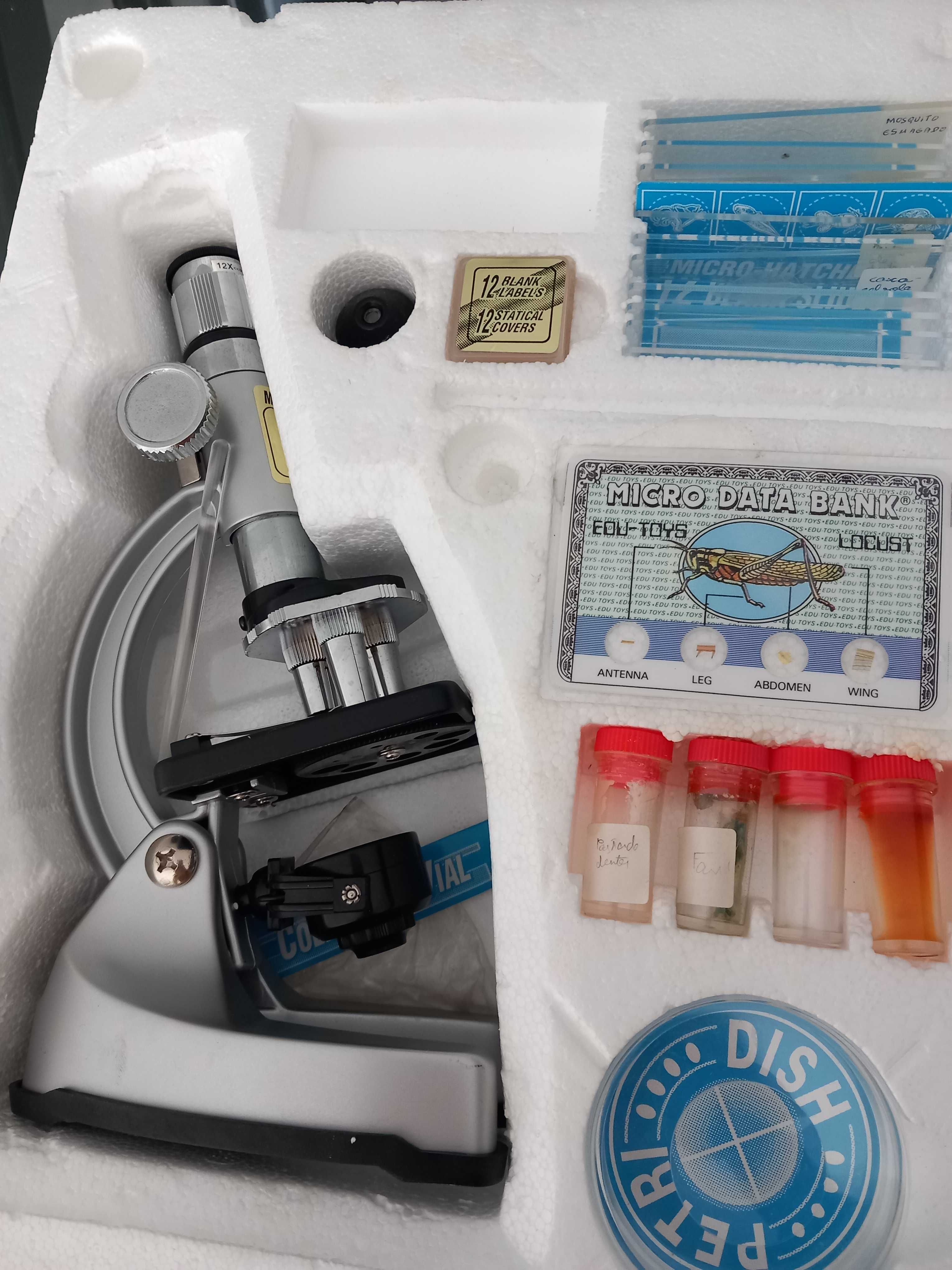 Microscópio science tech