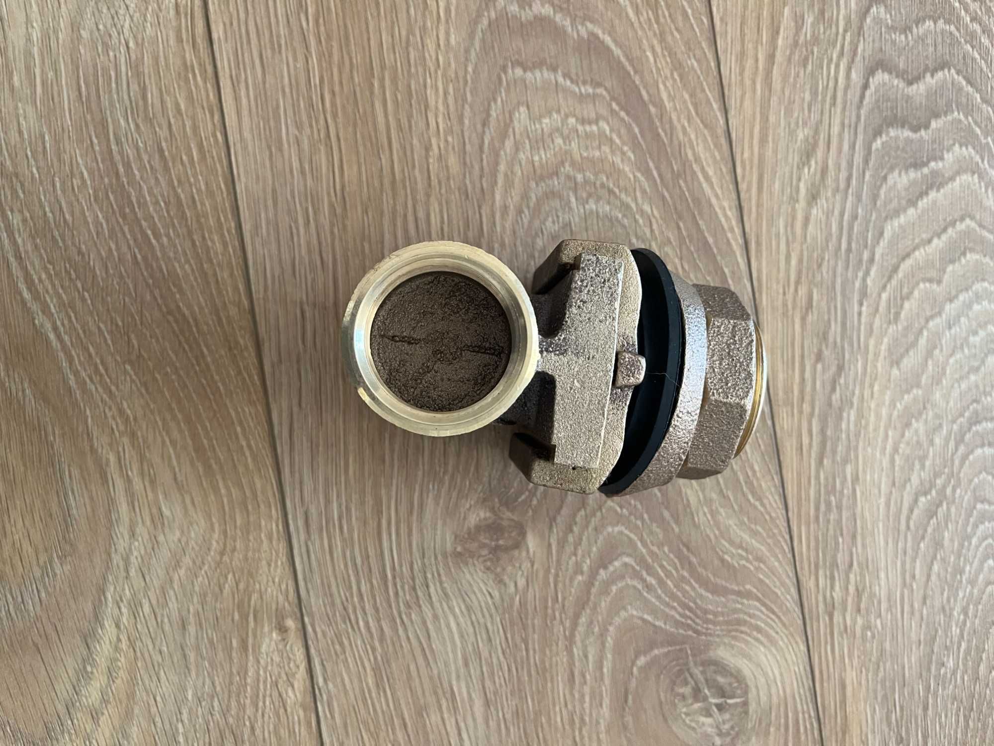 Złącze szwedzkie 1 1/4" pomp głębinowych Brąz