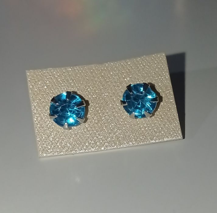 Nowe kolczyki srebrne diamenciki niebieskie ze stali nierdzewnej