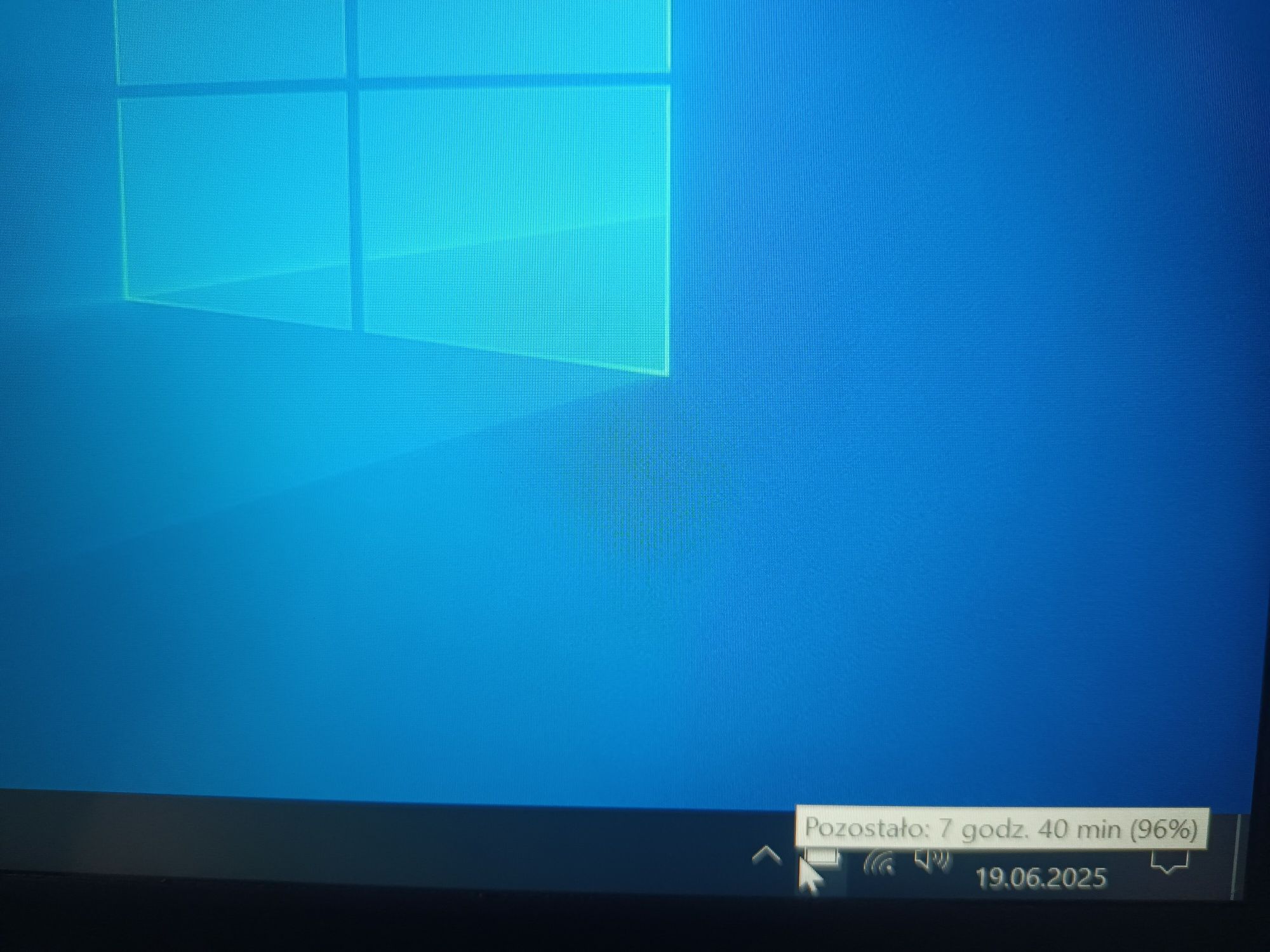 Laptop z podświetlaną klawiaturą Techbite Zin 2