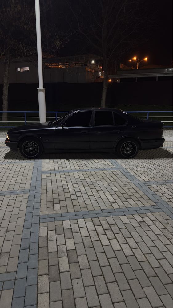 bmw e34 525i в хорошем состоянии