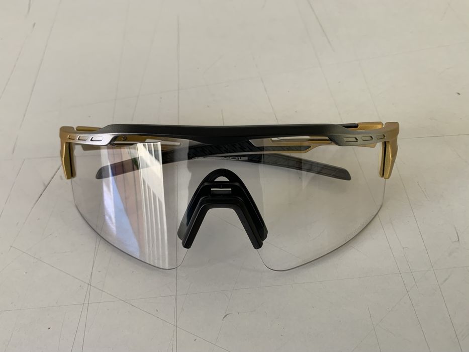 Oculos ciclismo ou corrida Fotocromaticos