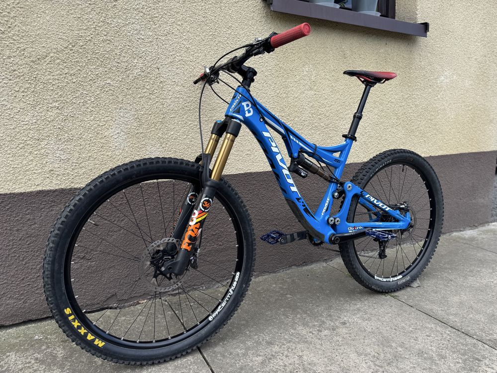 Pivot Mach 6 Carbon 27.5”