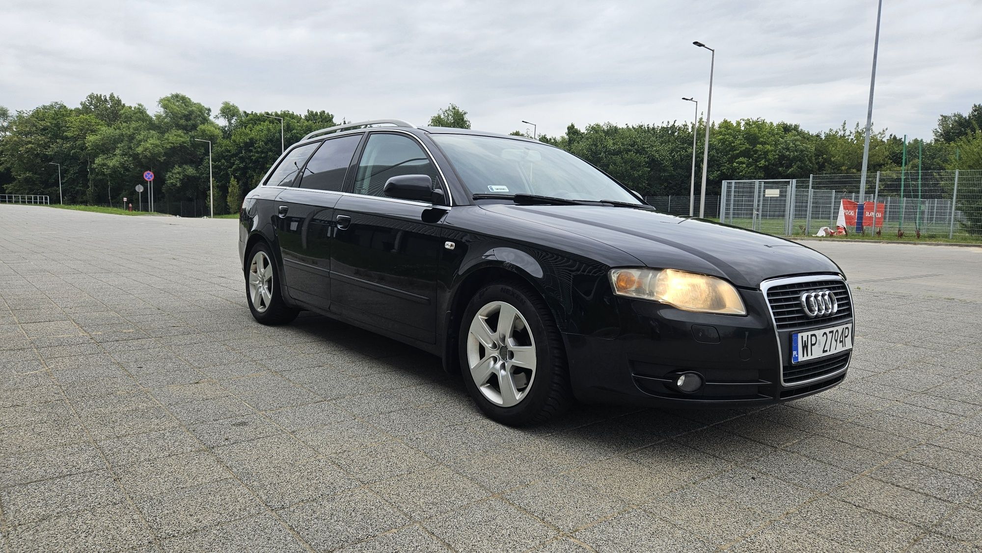 Sprzedam audi a4b7 1.8t z LPG
