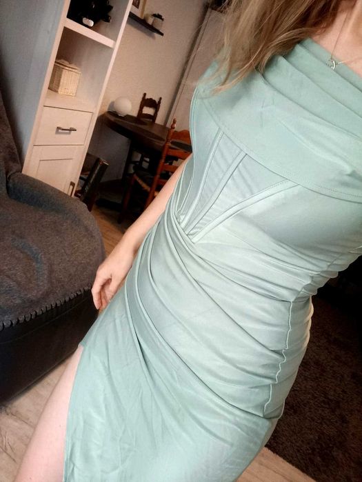 Sukienka miętowa XS