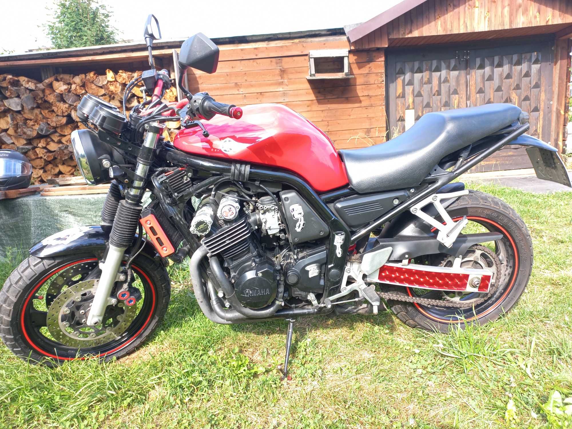 Motocykl YAMAHA FZS 2003 Rok.z akcesoriami
