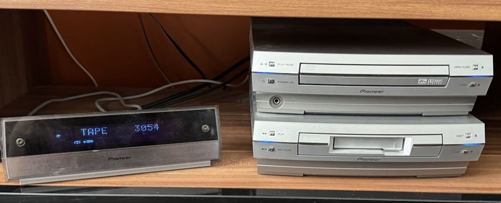 Домашний кинотеатр Pioneer XV-DV88, полный с DVD/CD и кассетной декой