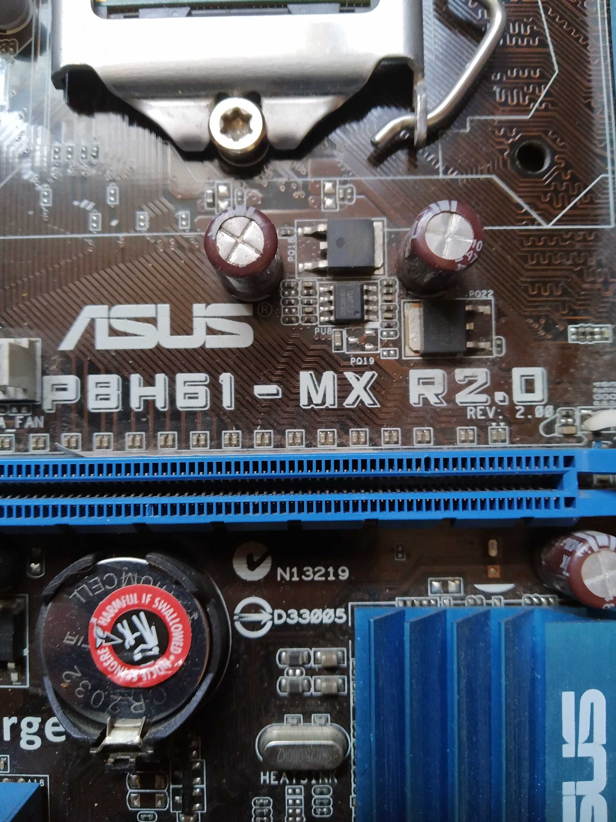 ASUS  P8H61-MX R2.0  {socket 1155 .DDR-3}