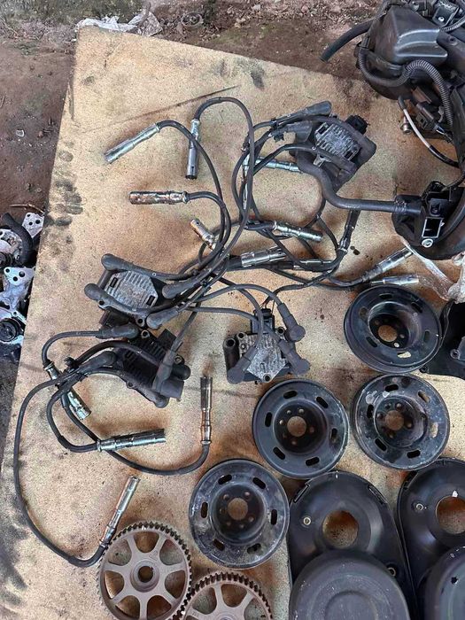 Автозапчастини навісне з мотору 1.6 Mpi  з мотору BSE BFQ BSF BGU