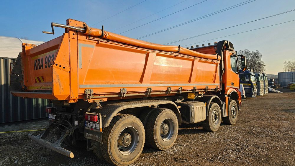 Mercedes Arocs 3245 8x4