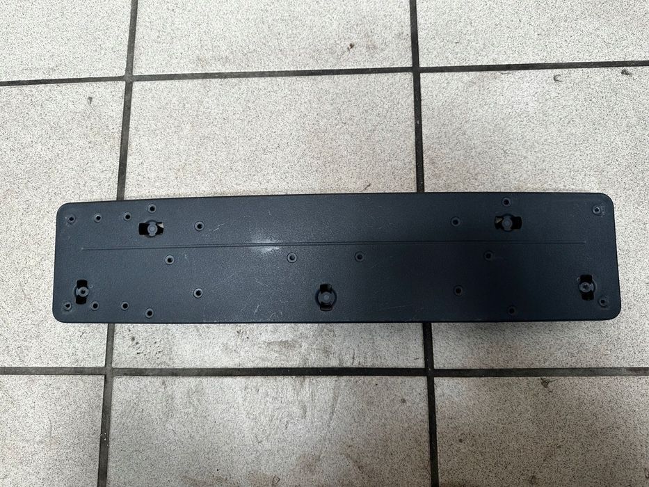 MERCEDES-BENZ W177 LIFT RAMKA PODKŁADKA TABLICY REJESTRACYJNEJ A1768850781