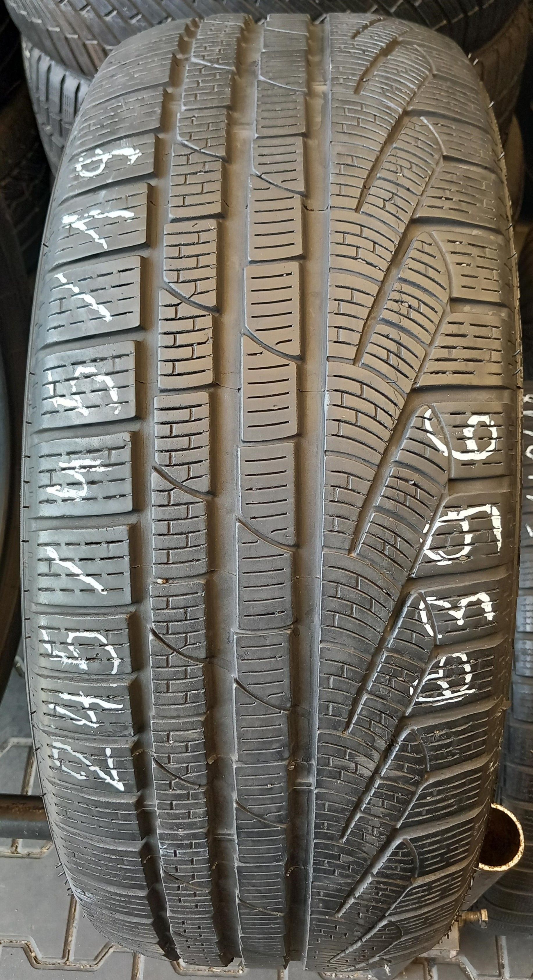 245/45/19 Pirelli SottoZero Winter 240 Serie 2 RSC H:BMW 102V