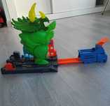 Pista Hot Wheels Dinossauro