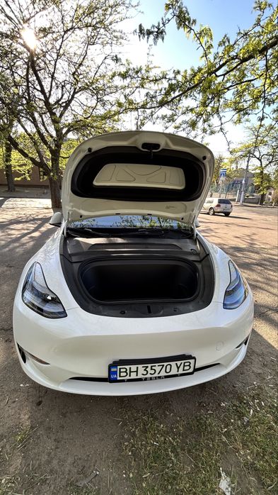 Tesla Model Y Long Range Dual Motor