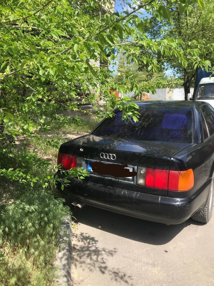 Продам Audi 100