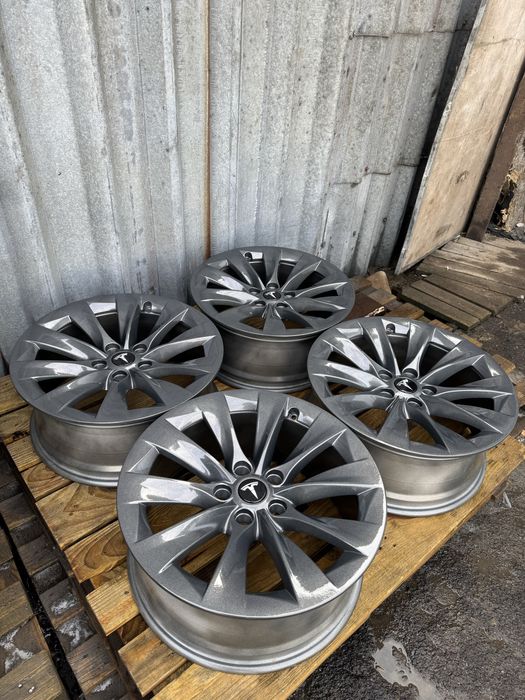 Диски 5/120r19 tesla model s turbine original