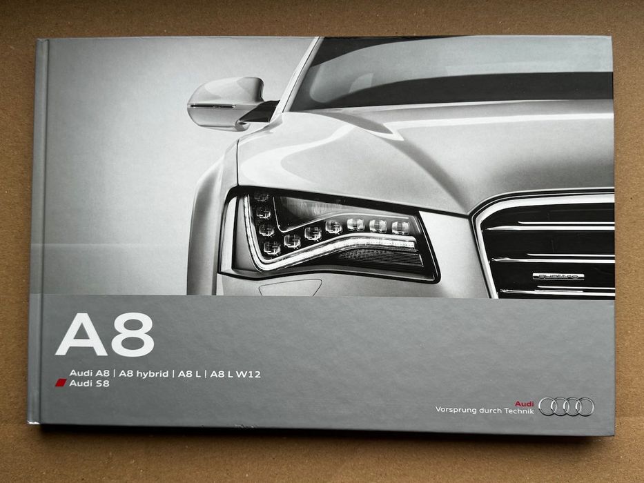 2012 / Audi A8, A8 L, A8 L W12, S8 (D4) / Twarda oprawa/ DE / prospekt