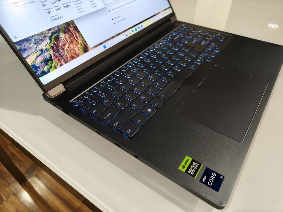 Lenovo i9-14900HX /32gb/1tb/rtx 4060 8gb/16" 3k