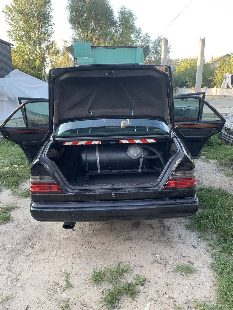 Mercedes-Benz W124 2.8 avtomat
