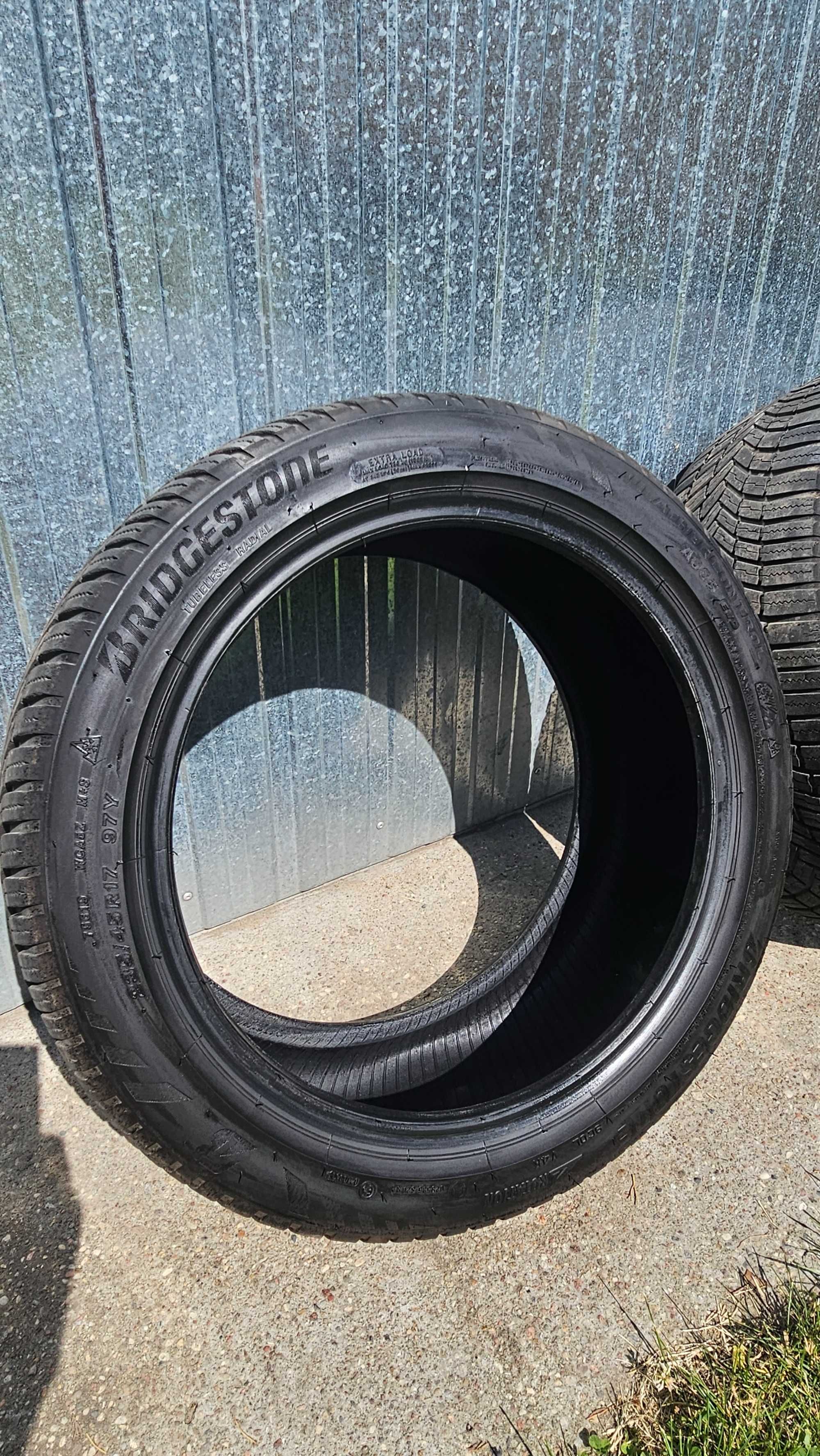 235/45/17 Bridgestone