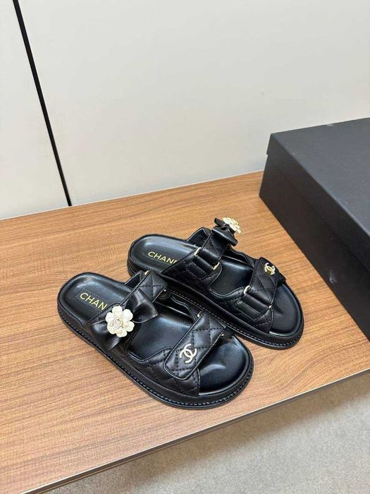 Buty, sandaly klapki, skora 100202