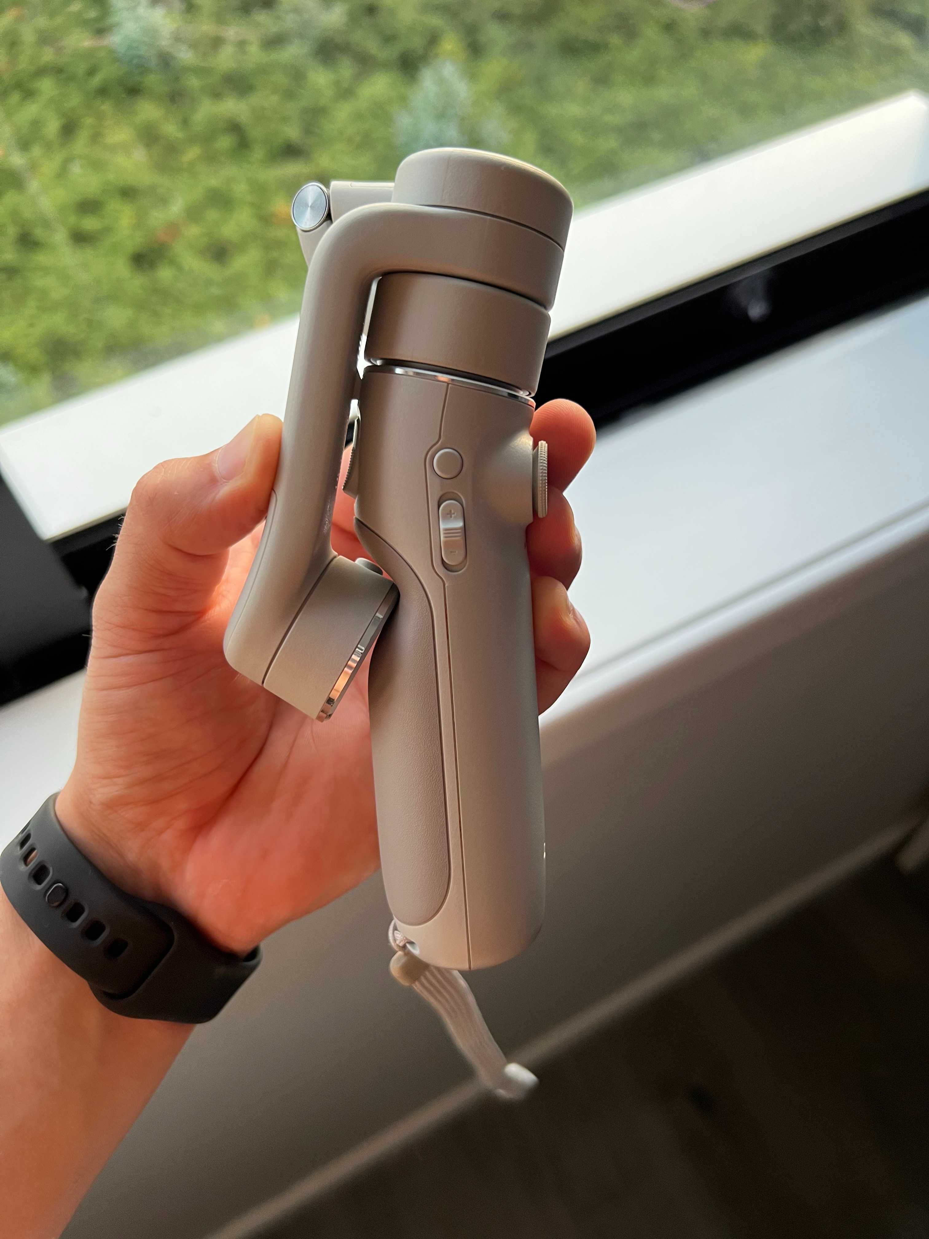 DJI Osmo Mobile 5 (Gimbal/Estabilizador)