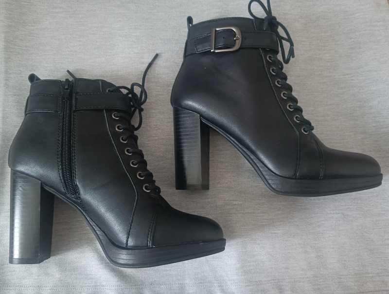 Buty na wysokim obcasie