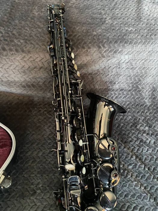 Саксофон альт (чёрный, стильный дизайн)