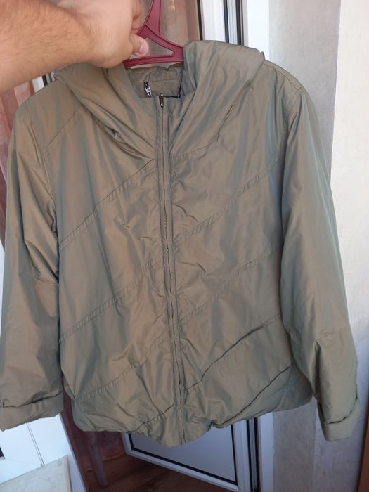 Куртка  жіноча весняна