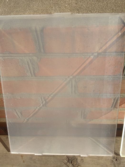 Оргскло .Екран монітора . Світовод .