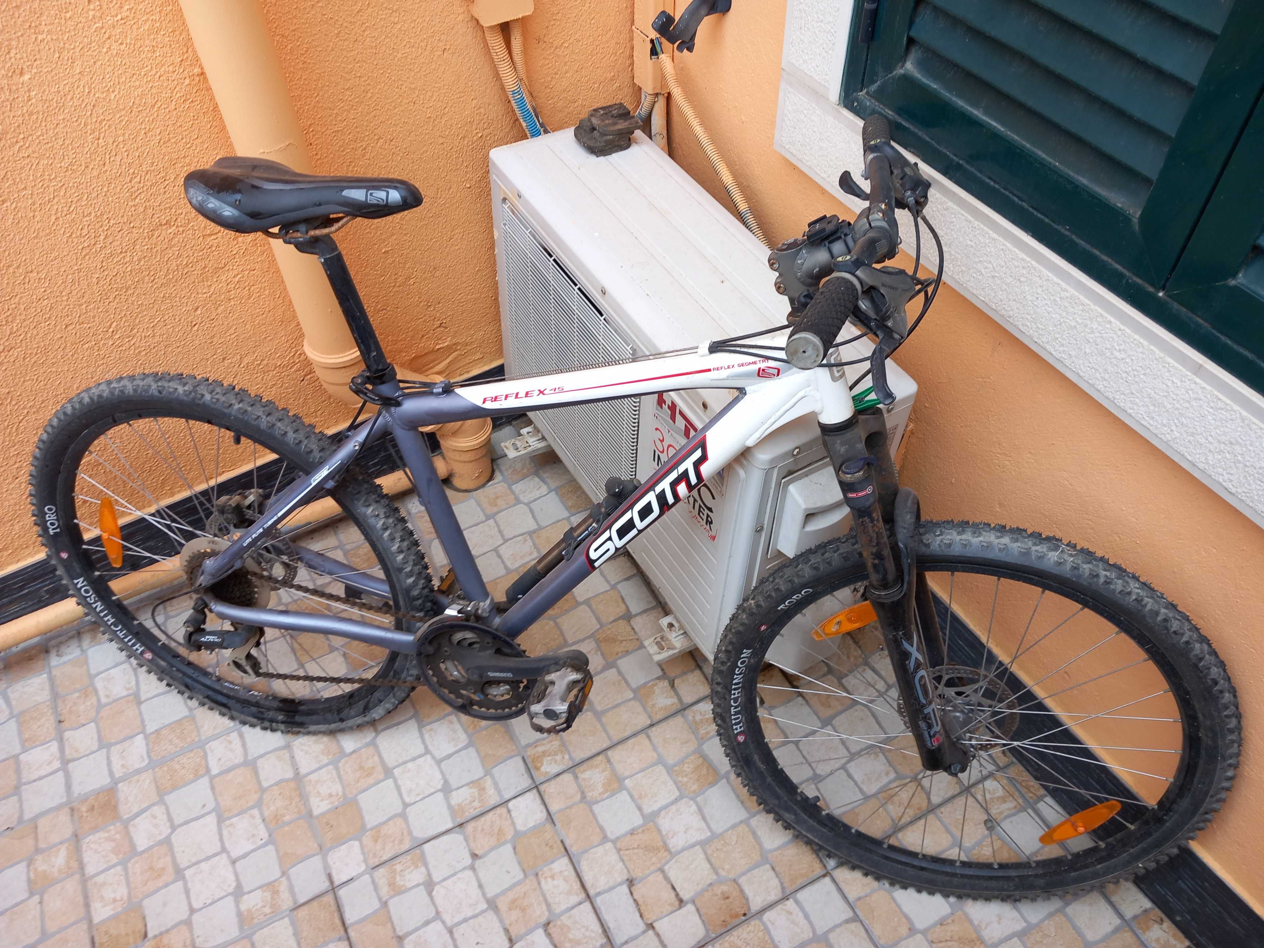 Tenho estas 3 bicicletas que não dou uso.