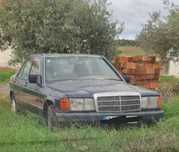 Mercedes 190d tem estado parado