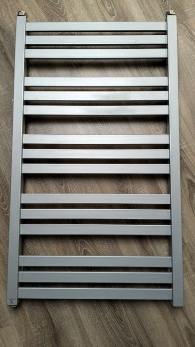 Grzejnik łazienkowy Silver mat Terma BLOO5 do centralnego ogrzewania