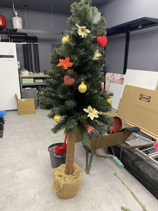 Choinka na pniu świąteczna, gratis dekoracje