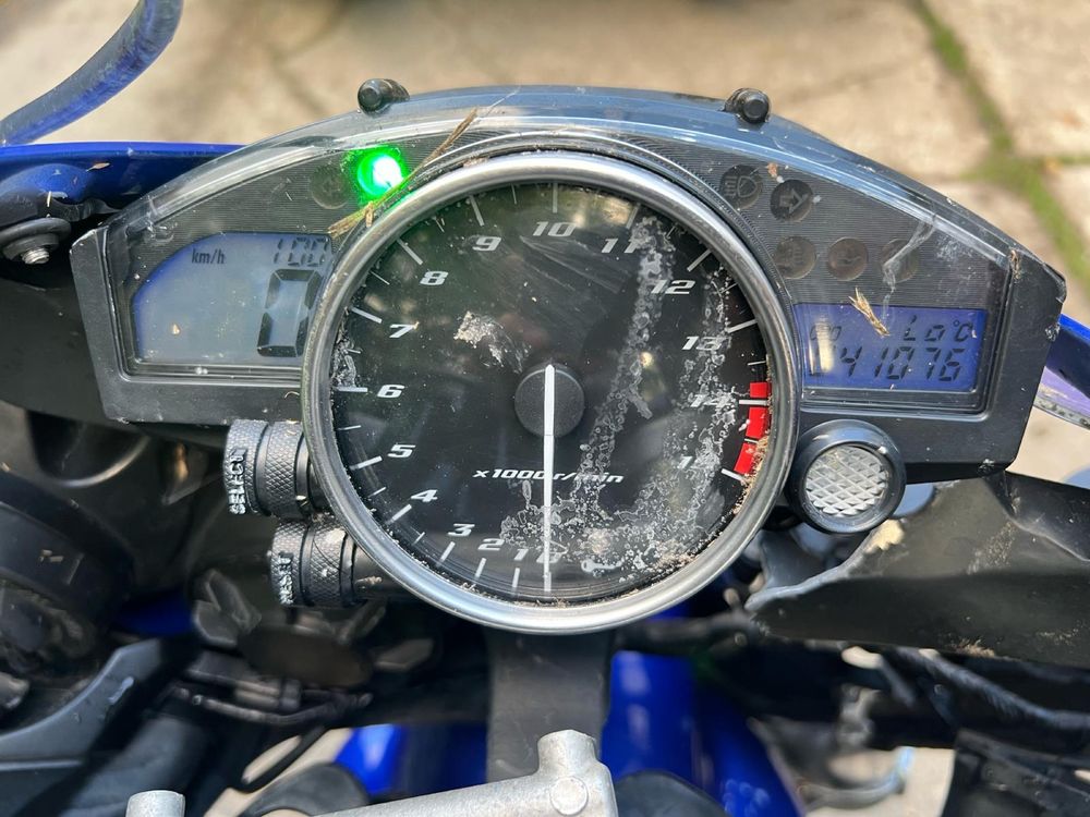 Yamaha r1 rn12 2004 uszkodzona