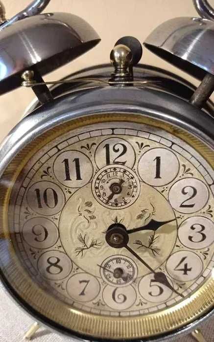 Stary budzik Manufacture Bethune z dwoma dzwonkami 1920r