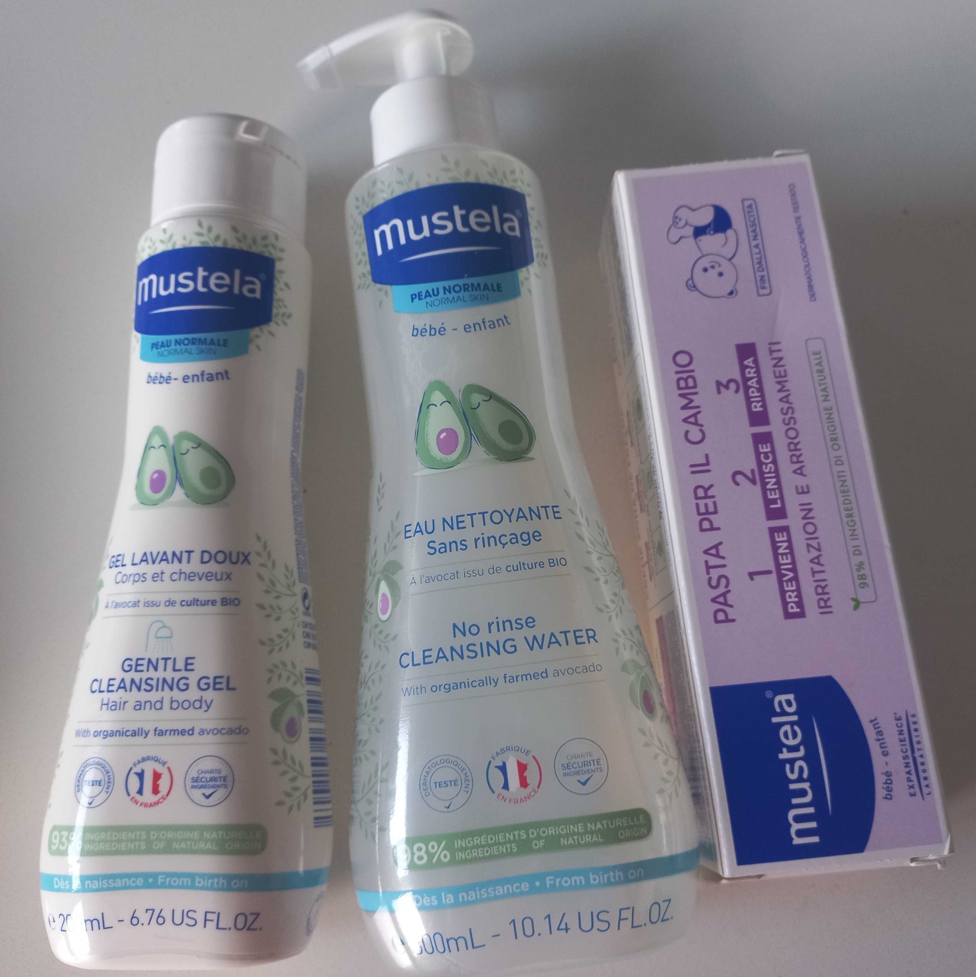 Produtos da Chicco e da Mustela (shampoo, gel banho, assaduras, outros