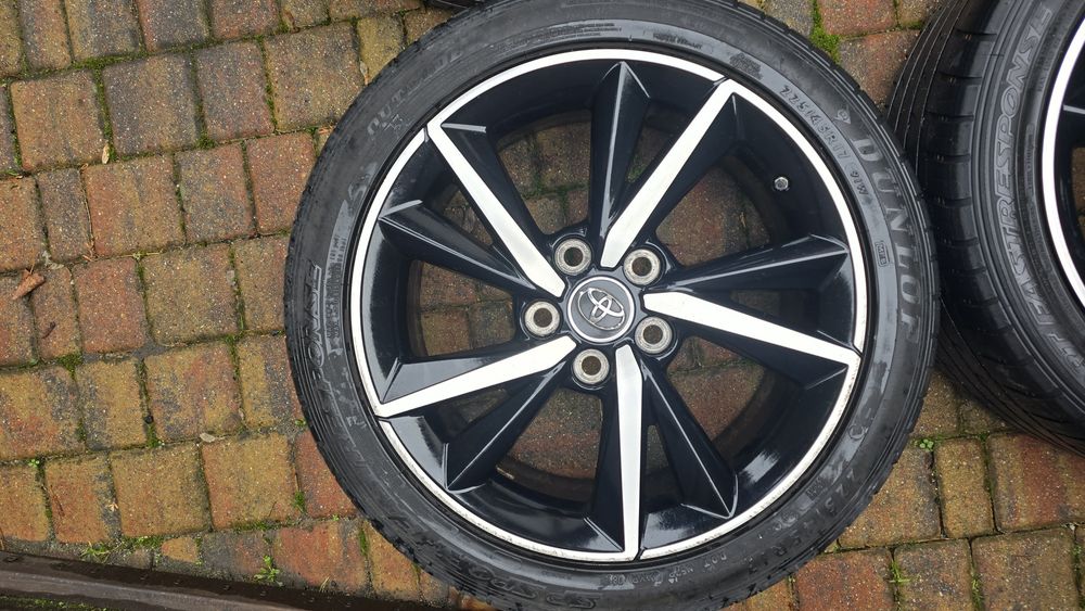 Komplet kół koła felgi 17" Toyota corolla auris avensis opony letnie