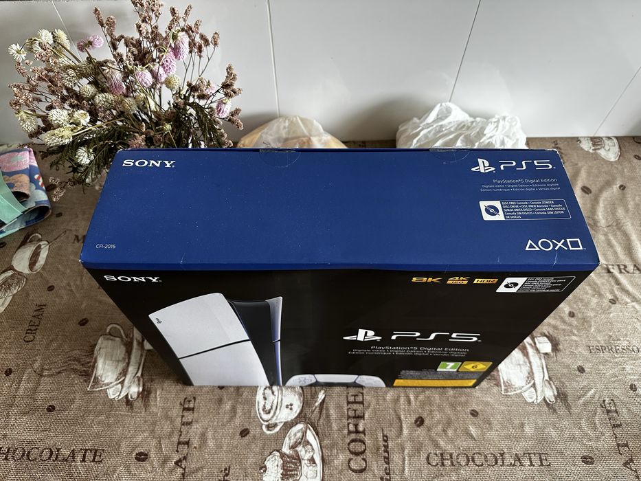 PS5 Slim digital edition como nova, caixa, recibo, garantia