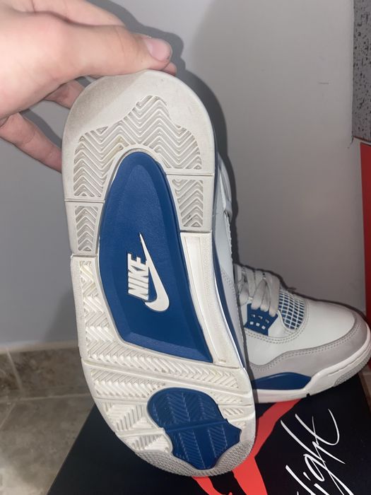 Jordan 4 military blue size 8.5 us eu 42