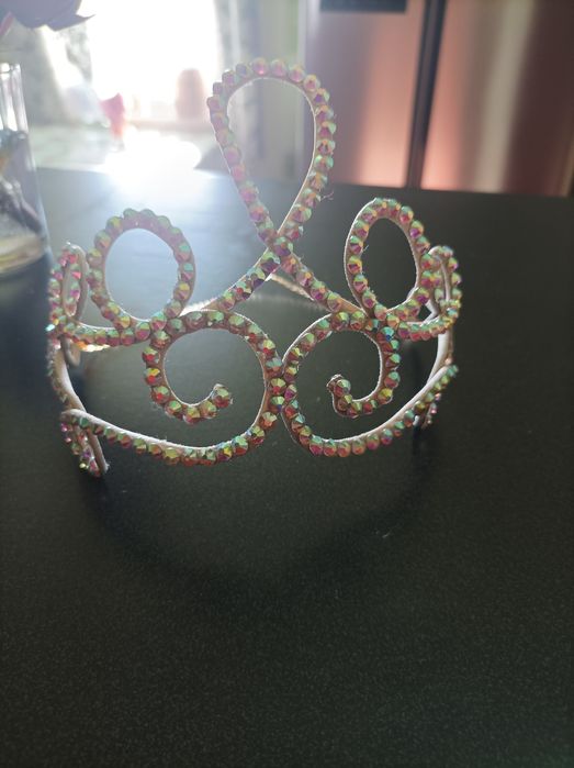 Продам нову діадему