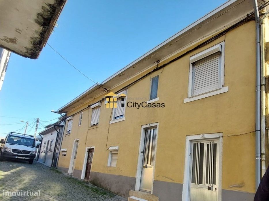 Moradia Bi familiar (T2+T2) em Ermesinde