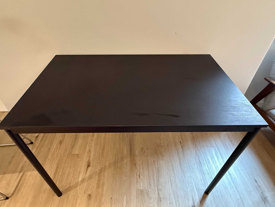Mesa IKEA Sandsberg em Perfeito Estado (110x67 cm)